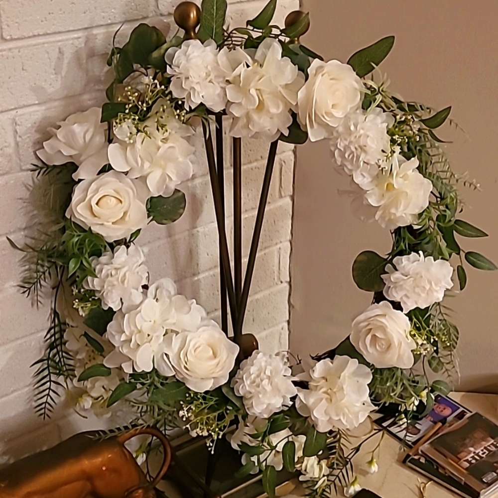 Bloom white floral wreath